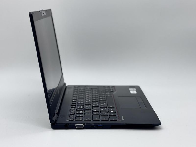 Фото Ноутбук Fujitsu Lifebook U7410 14" FHD IPS (1920*1080) Intel&reg;Core i5-10210U (1,6 GHz up to 4,2 GHz) 4 ядра 8 потоків DDR4 8 GB SSD 256 GB Intel&reg; UHD Graphics for 10th Gen (Вживаний) DSFF024851-03,
