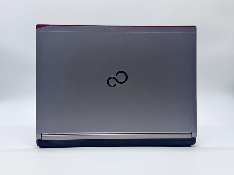 Фото Ноутбук Fujitsu Lifebook E736 13,3" HD TN (1366*768) Intel&reg;Core i5-6200U (2,3 GHz up to 2,8 GHz) 2 ядра 4 потоки DDR4 8 GB SSD 128 GB Intel&reg;HD Graphics 520 (Вживаний) DSEQ021053,