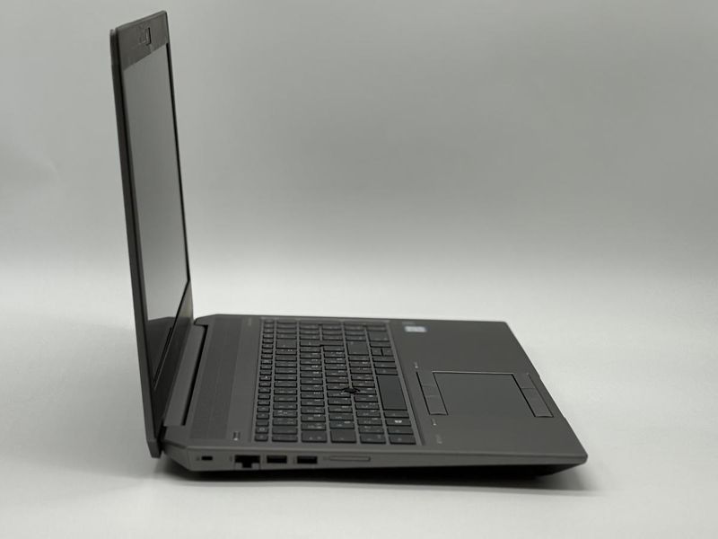 Фото Ноутбук HP ZBook 15 G6 15,6 FHD IPS (1920*1080) Intel&reg; Core i7-9750H (2,6 GHz up to 4,5 GHz) 6 ядер 12 потоків DDR4 32 GB SSD 512 GB Intel&reg;UHD Graphics 630 + NVIDIA Quadro T1000 4GB (Вживаний) 2TK035ORW4-1,