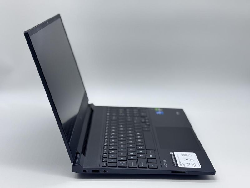 Фото Ноутбук HP Victus 15-fa1082wm 15.6 FHD IPS (1920*1080) 144Hz Intel&reg;Core i5-13420H (3,4 GHz up to 4,6 GHz) 8 ядер 12 потоків DDR4 8 GB SSD 128 GB NVIDIA GeForce RTX 4050 6 GB ( Вживаний ) 5CD4314FYM,