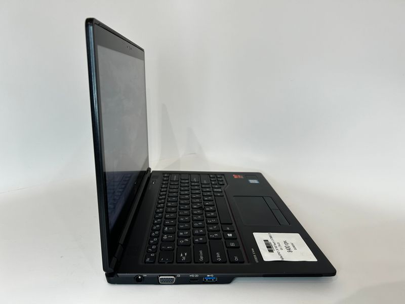 Фото Ноутбук Fujitsu Lifebook U747 14" сенсорний HD TN (1366*768) IntelCore i5-7&reg;300U (2,6 GHz up to 3,5 GHz) 2 ядра 4 потоки DDR4 8 GB SSD 128 GB Intel&reg;HD Graphics 620 (Вживаний) DS1H003567,
