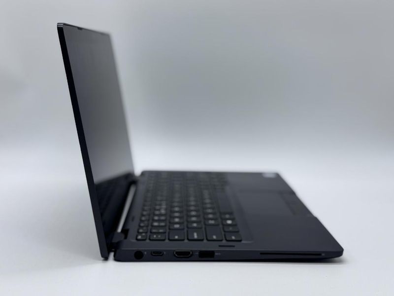 Фото Ноутбук Dell Latitude 5300 2-IN-1 13,3" FHD IPS (1920*1080) Intel&reg;Core i7-8665U (1,9 GHz up to 4,8 GHz) 4 ядра 8 потоків DDR4 16 GB SSD 256 GB Intel&reg; UHD Graphics 620 (Вживаний) BGZZHW2,