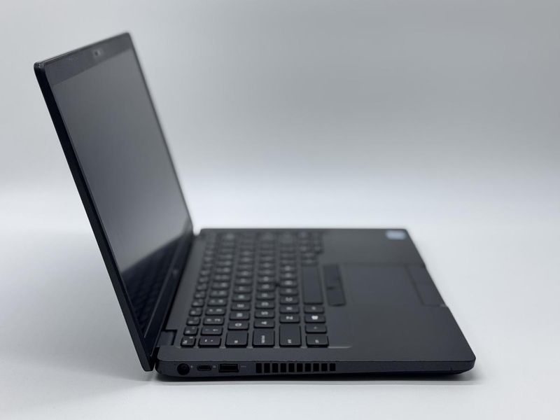 Фото Ноутбук Dell Latitude 5400 14" FHD IPS (1920*1080) Intel&reg;Core i5-8365U (1,6 GHz up to 4,1 GHz) 4 ядра 8 потоків DDR4 8 GB SSD 256 GB Intel&reg;UHD Graphics 620 (Вживаний) 5S9Q533,