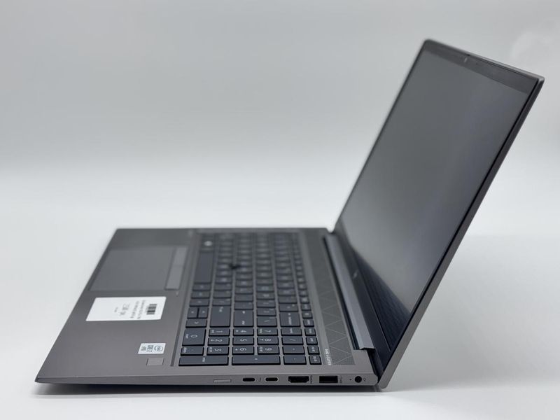 Фото Ноутбук HP ZBook Firefly 15 G7 15.6 FHD IPS (1920*1080) Intel&reg;Core i7-10810U (1,1 GHz up to 4,9 GHz) 6 ядер 12 потоків DDR4 32 GB SSD 512 GB NVIDIA Quadro P520 4 GB ( Вживаний ) 5CG1154LN0-18,