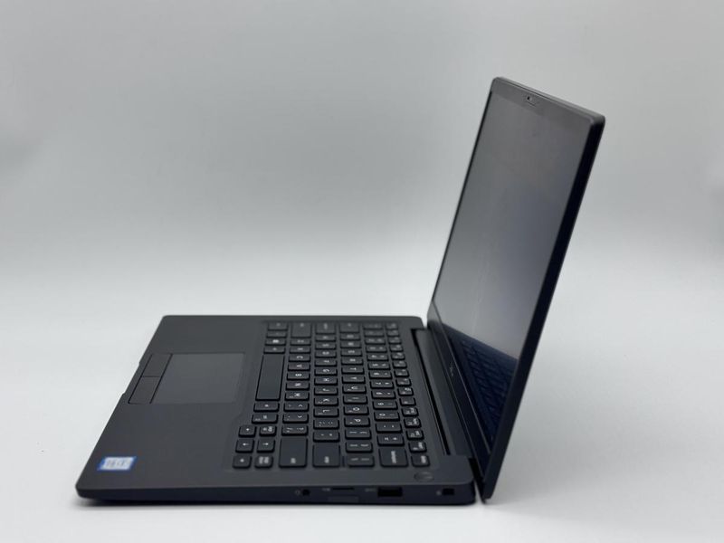 Фото Ноутбук Dell Latitude 7400 14" HD TN (1366*768) Intel&reg;Core i5-8265U (1,6 GHz up to 3,9 GHz) 4 ядра 8 потоків DDR4 8 GB SSD 128 GB Intel&reg;UHD Graphics 620 (Вживаний) 460Z4Y2,