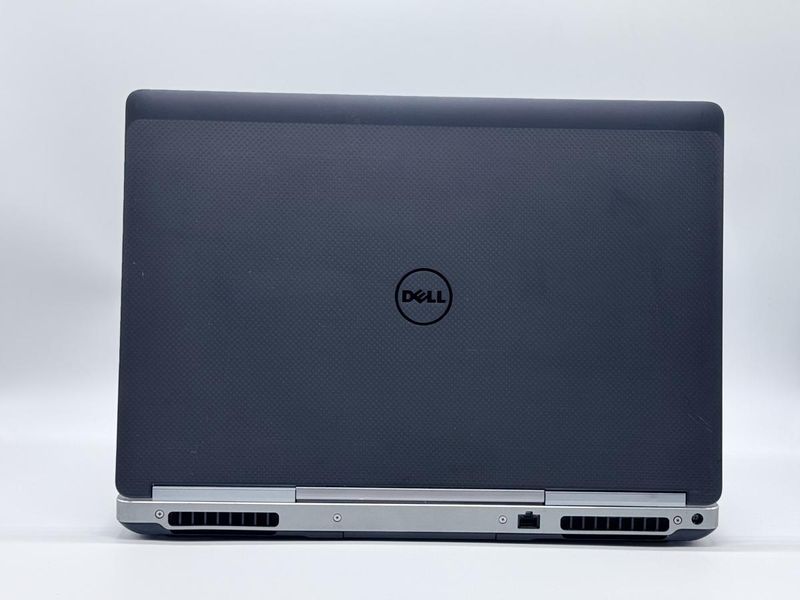 Фото Ноутбук Dell Precision 7710 17,3" FHD IPS (1920*1080) Intel&reg; Core&trade; i7-6820HQ (2,7 GHz up to 3,6 GHz) 4 ядра 8 потоків DDR4 16 GB SSD 128 GB	Intel HD Graphics 530 + Nvidia Quadro M3000M 4GB (Вживаний) C8NS5H2,