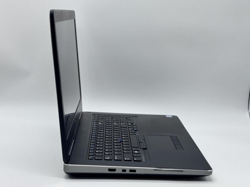 Фото Ноутбук Dell Precision 7710 17,3" FHD IPS (1920*1080) Intel&reg; Core&trade; i7-6820HQ (2,7 GHz up to 3,6 GHz) 4 ядра 8 потоків DDR4 16 GB SSD 128 GB	Intel HD Graphics 530 + Nvidia Quadro M3000M 4GB (Вживаний) C8NS5H2,