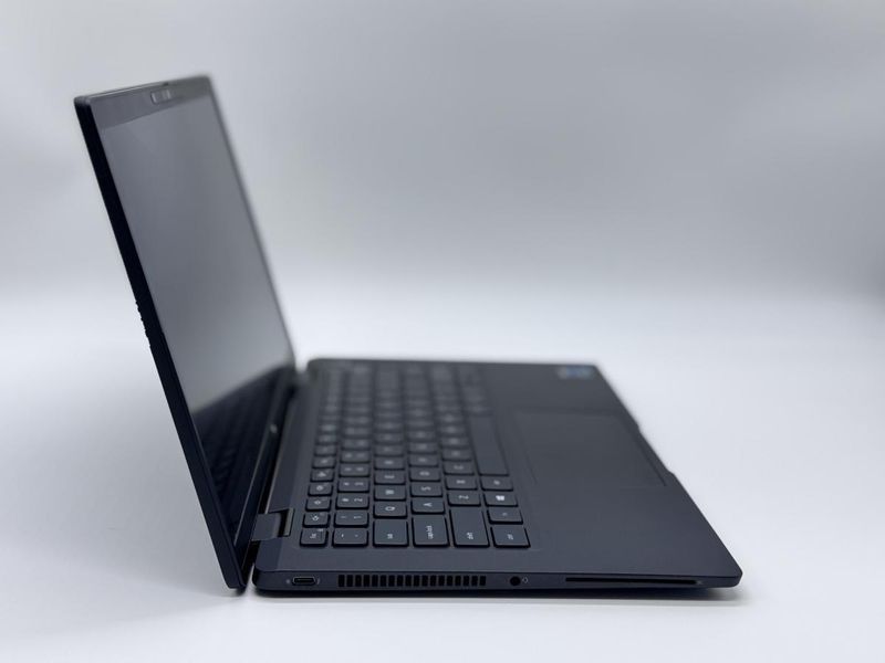Фото Ноутбук Dell Latitude 7420 14" FHD IPS (1920*1080) Intel&reg;Core i5-1135G7 (2,4 GHz up to 4,2 GHz) 4 ядра 8 потоків DDR4 8 GB SSD 128 GB Intel&reg; Iris&reg; Xe Graphics ( Вживаний ) 2kdso452,