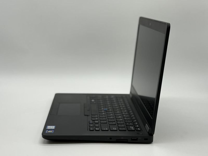Фото Ноутбук Dell Latitude E5470 14" FHD IPS (1920*1080) Intel&reg; Core&trade; i7-6820HQ (2,7 GHz up to 3,6 GHz) 4 ядра 8 потоків DDR4 8 GB SSD 256 GB Intel&reg; HD Graphics 530 ( Вживаний ) 7S3JMC2-1,
