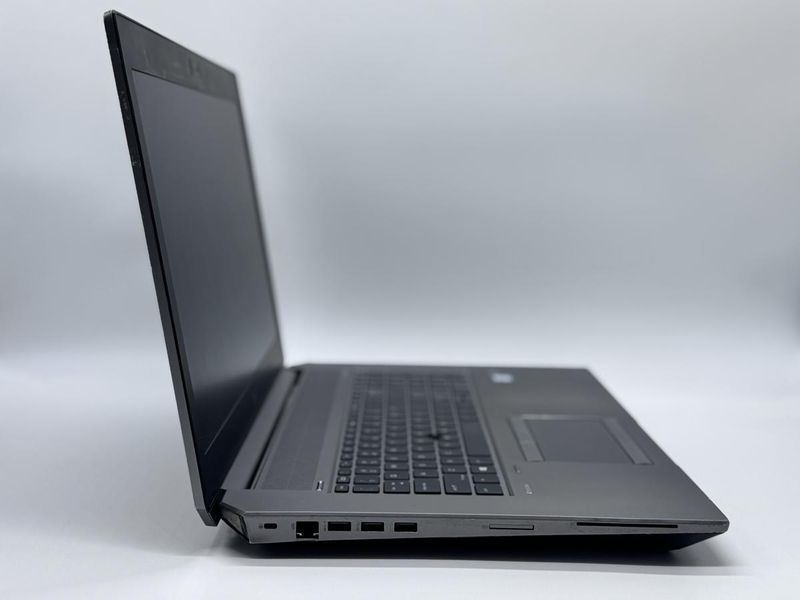 Фото Ноутбук HP ZBook 17 G6 17.3 FHD IPS (1920*1080) Intel&reg;Core i5-8400H (2,5 GHz up to 4,2 GHz) 4 ядра 8 потоків DDR4 16 GB SSD 128 GB Intel&reg; UHD Graphics 630 + Nvidia Quadro P2000 4GB ( Вживаний ) 5cd8468h2h,