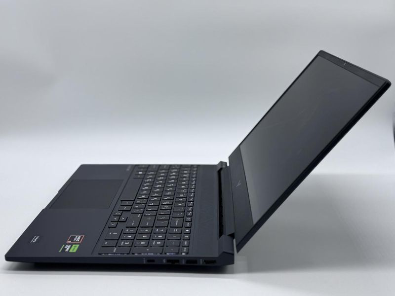 Фото Ноутбук Victus HP15-fb2082wm 15.6 FHD IPS (1920*1080) 144 Hz AMD Ryzen 5 8645HS (4,3 GHz up to 5,0 GHz) 6 ядер 12 потоків DDR4 16 GB SSD 128 GB NVIDIA GeForce RTX 4050 6 Gb ( Вживаний ) 5CD429CSJ,