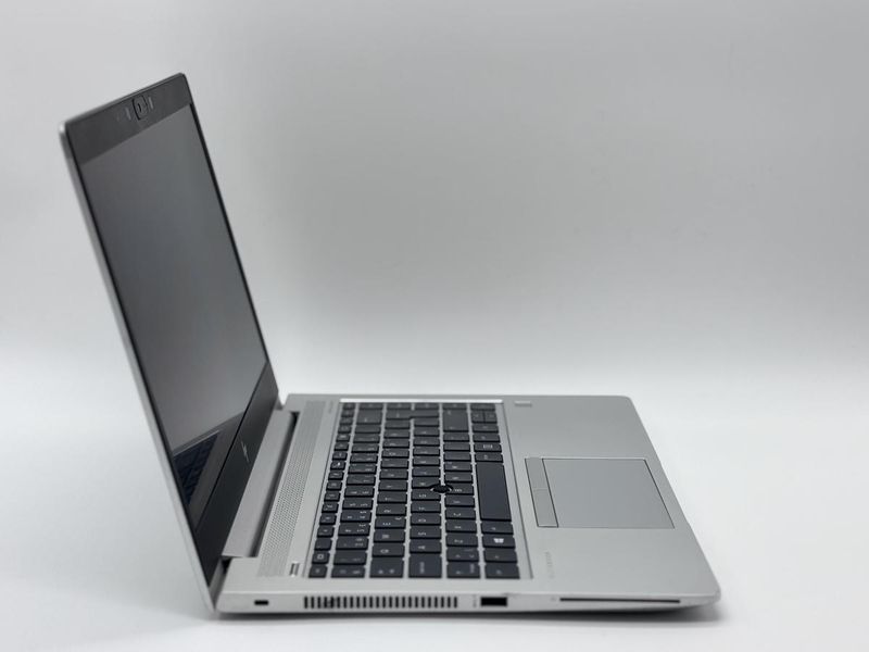 Фото Ноутбук HP EliteBook 745 G6 14" FHD IPS (1920*1080) AMD Ryzen 3 3300U (2,1 GHz up to 3,5 GHz) 4 ядра 4 потоки DDR4 8 GB SSD 256 GB AMD Radeon RX Vega 6 (вживаний) 5CG01948D3-03,