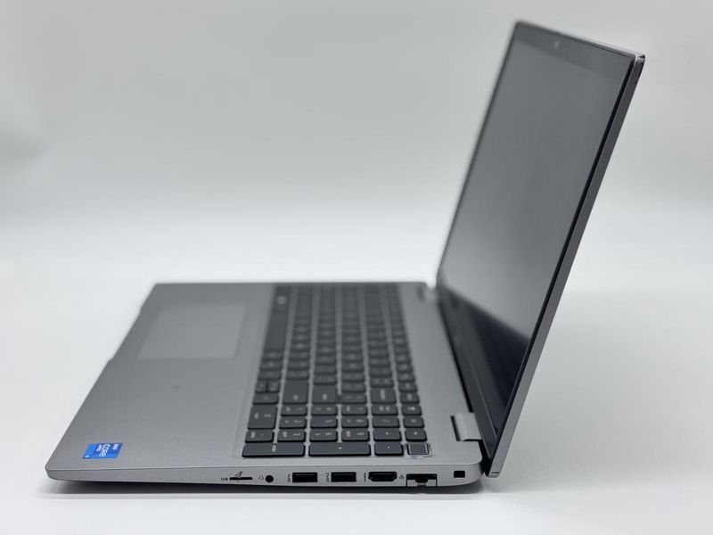 Фото Ноутбук Dell Latitude 5520 15.6" FHD IPS (1920*1080) Intel&reg; Core i5-1145G7 (2,6 GHz up to 4,4 GHz) 4 ядра 8 потоків DDR4 8 GB SSD 256 GB Intel&reg; Iris&reg; Xe Graphics (Вживаний) 66B19G3,