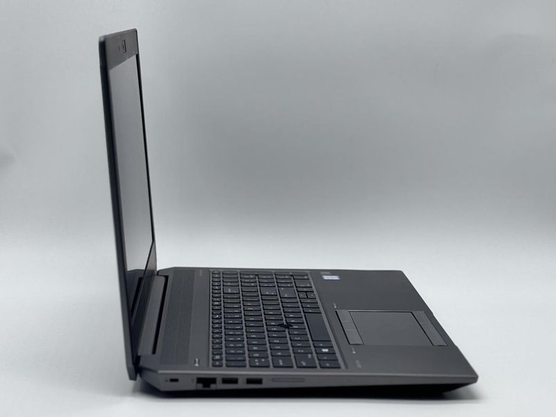 Фото Ноутбук HP ZBook 15 G6 15.6 FHD IPS (1920*1080) Intel&reg;Core i5-9300H (2,4 GHz up to 4,1 GHz) 4 ядра 8 потоків DDR4 16 GB SSD 128 GB Nvidia Quadro T1000 4 GB ( Вживаний ) 2ТK024P4T,