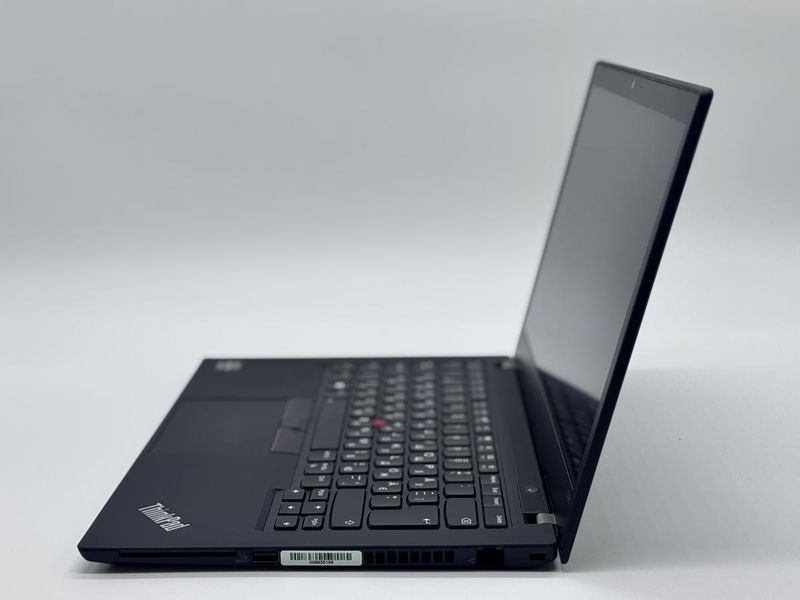 Фото Ноутбук Lenovo Thinkpad T495 14" FHD IPS (1920*1080) AMD Ryzen 5 Pro 3500U (2,1 GHz up to 3,7 GHz) 4 ядра 8 потоків DDR4 8 GB SSD 128 GB AMD Radeon Vega 8 (Вживаний) PF1TGPC3,