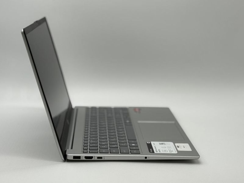 Фото Ноутбук HP 15-fc0xxx 15,6" FHD IPS (1920*1080) AMD Ryzen 7 7730U (2,0 GHz up to 4,5 GHz) 8 ядер 16 потоків DDR4 16 GB SSD 512 GB AMD Radeon Graphics ( Вживаний ) 1H85143L59\1H85143KZP,