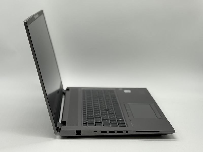 Фото Ноутбук HP ZBook Fury 17 G7 17,3 FHD IPS (1920*1080) Intel&reg; Core i7-10850H (2,7 GHz up to 5,1 GHz) 6 ядер 12 потоків DDR4 32 GB SSD 512 GB Intel&reg; UHD Graphics + NVIDIA Quadro RTX 3000 6GB ( Вживаний ) CND11339L1-1,
