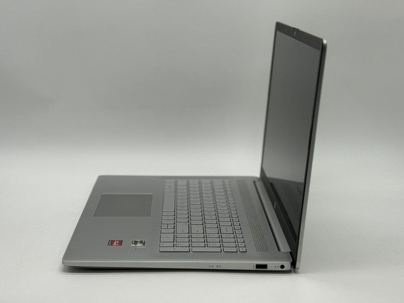 Фото Ноутбук HP 17-cp0013dx 17.3ʼ FHD IPS (1920*1080) AMD Ryzen 5 5500U (2,1 GHz up to 4 GHz) 6 ядер 12 потоків DDR5 12 GB SSD 256GB AMD Radeon RX Vega 7 ( Вживаний ) 5CG1372472,