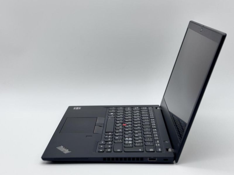 Фото Ноутбук Lenovo ThinkPad X395 13,3" сенсорний FHD IPS (1920*1080) AMD Ryzen 5 Pro 3500U (2,1 GHz up to 3,7 GHz) 4 ядра 8 потоків DDR4 16 GB SSD 256 GB AMD Radeon Vega 8 (Вживаний) PC1EQ3A8,