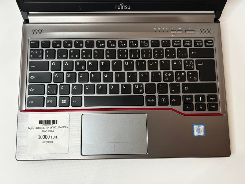 Фото Ноутбук Fujitsu Lifebook E736 13,3" HD TN (1366*768) Intel&reg;Core i5-6200U (2,3 GHz up to 2,8 GHz) 2 ядра 4 потоки DDR4 8 GB SSD 128 GB Intel&reg;HD Graphics 520 (Вживаний) DSEQ016054,