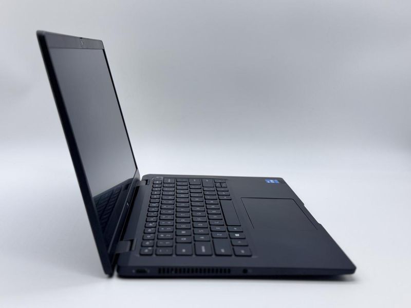 Фото Ноутбук Dell Latitude 7420 14" FHD IPS (1920*1080) Intel&reg;Core i5-1135G7 (2,4 GHz up to 4,2 GHz) 4 ядра 8 потоків DDR4 8 GB SSD 256 GB Intel&reg; Iris&reg; Xe Graphics (Вживаний) 13WFXD3-2,