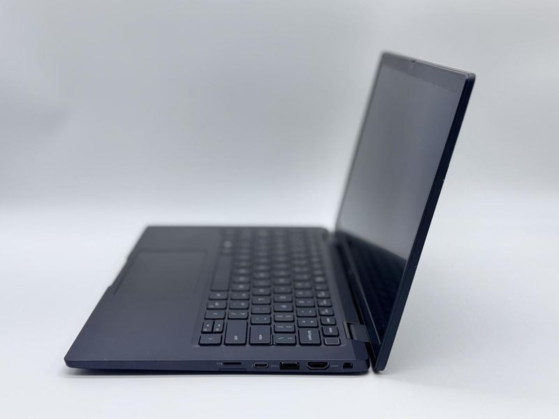 Фото Ноутбук Dell Latitude 7420 14" FHD IPS (1920*1080) Intel&reg;Core i5-1135G7 (2,4 GHz up to 4,2 GHz) 4 ядра 8 потоків DDR4 8 GB SSD 256 GB Intel&reg; Iris&reg; Xe Graphics (Вживаний) 6MJ3XD3,