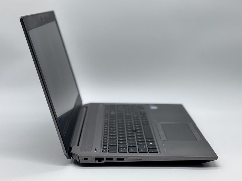 Фото Ноутбук HP ZBook 15 G5 15.6 FHD IPS (1920*1080) Intel&reg;Core i7-8850H (2,6 GHz up to 4,3 GHz) 6 ядер 12 потоків DDR4 48GB SSD 512GB Nvidia Quadro P1000 4GB ( Вживаний ) 5CD8487HC7,