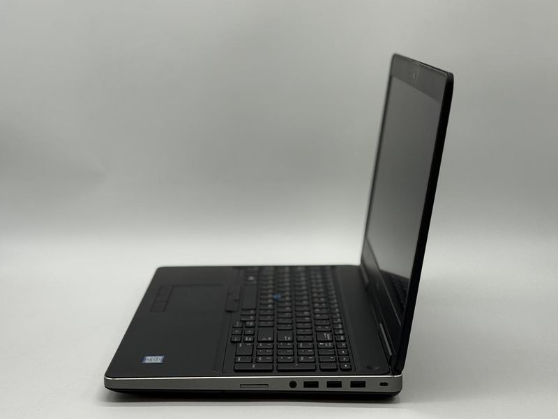 Фото Ноутбук Dell Precision 7510 15.6 FHD IPS (1920*1080) Intel&reg; Core i5-6300HQ (2,3 GHz up to 3,2 GHz) 4 ядра 4 потоки DDR4 16 GB SSD 256 GB Intel&reg;HD Graphics 530 + AMD FirePro W5170M 2GB (Вживаний) CYT1MC2,