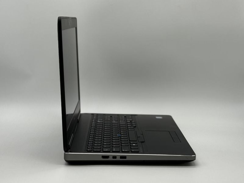 Фото Ноутбук Dell Precision 7510 15.6 FHD IPS (1920*1080) Intel&reg; Core i5-6300HQ (2,3 GHz up to 3,2 GHz) 4 ядра 4 потоки DDR4 16 GB SSD 256 GB Intel&reg;HD Graphics 530 + AMD FirePro W5170M 2GB (Вживаний) CYT1MC2,